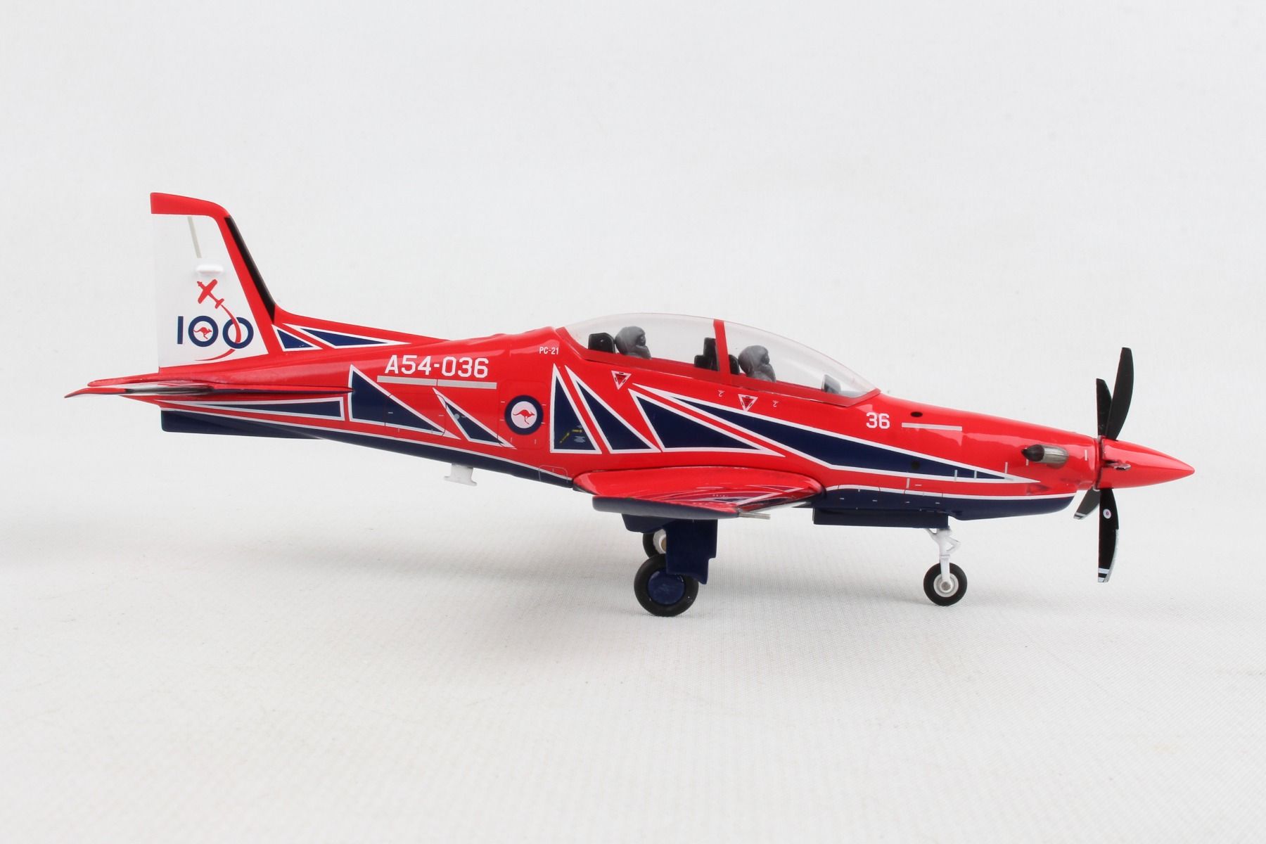 1/72 RAAF Pilatus PC-21 Roulettes Aerobatic Team RAAF 100 (Centenary Livery) A54-036