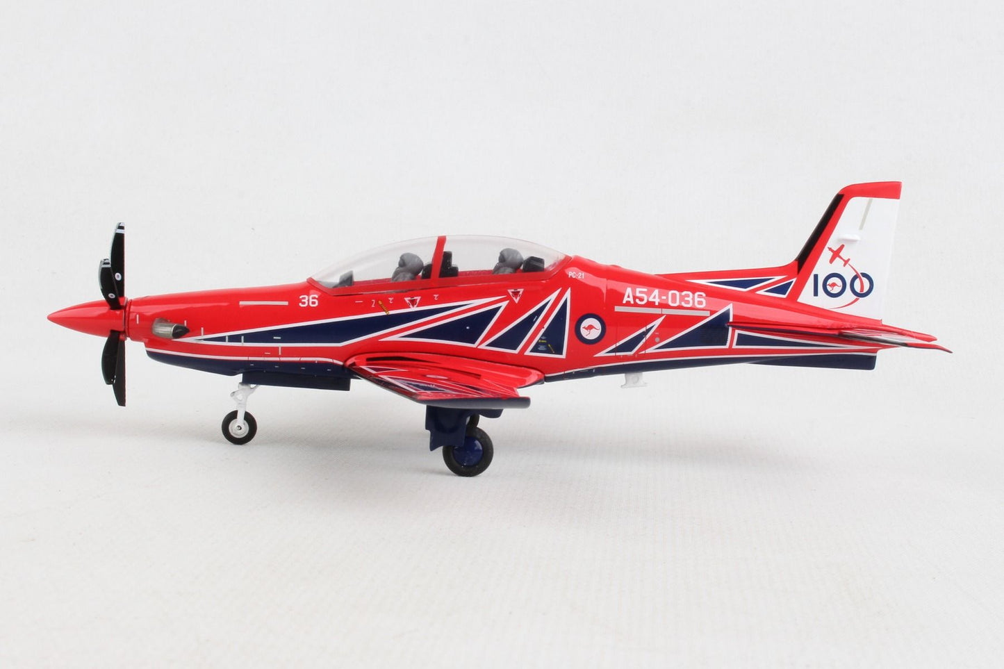 1/72 RAAF Pilatus PC-21 Roulettes Aerobatic Team RAAF 100 (Centenary Livery) A54-036