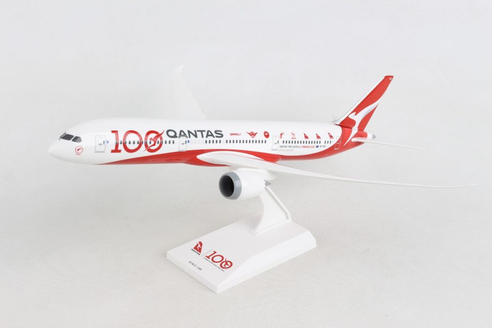 1/200 Qantas 100th Anniversary Boeing 787-9 Dreamliner