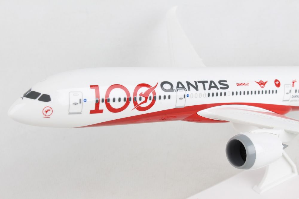 1/200 Qantas 100th Anniversary Boeing 787-9 Dreamliner