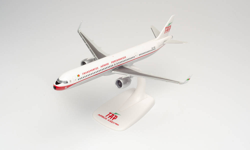 1/200 TAP Air Portugal Airbus A321Neo Retro 75th anniversary colors CS-TJR