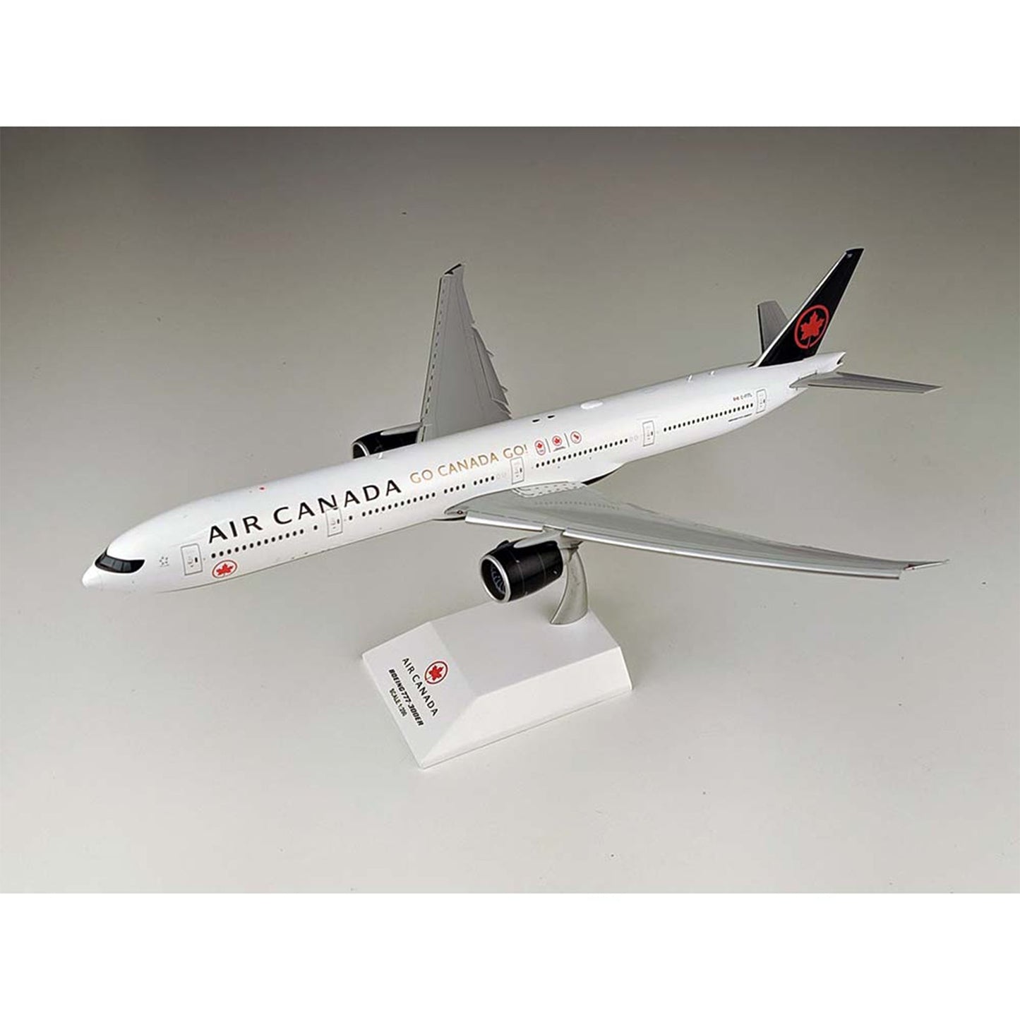 1/200 AC B777-300 Go Canada GoFlapsDown