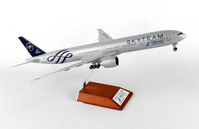 1/200 B777-300ER Aeroflot Skyteam