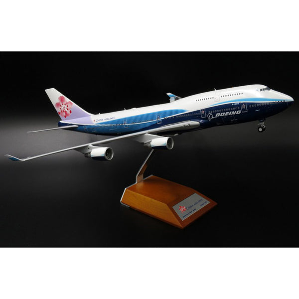 1/200 B747-400 ChinaA/lines D/Liner Liv