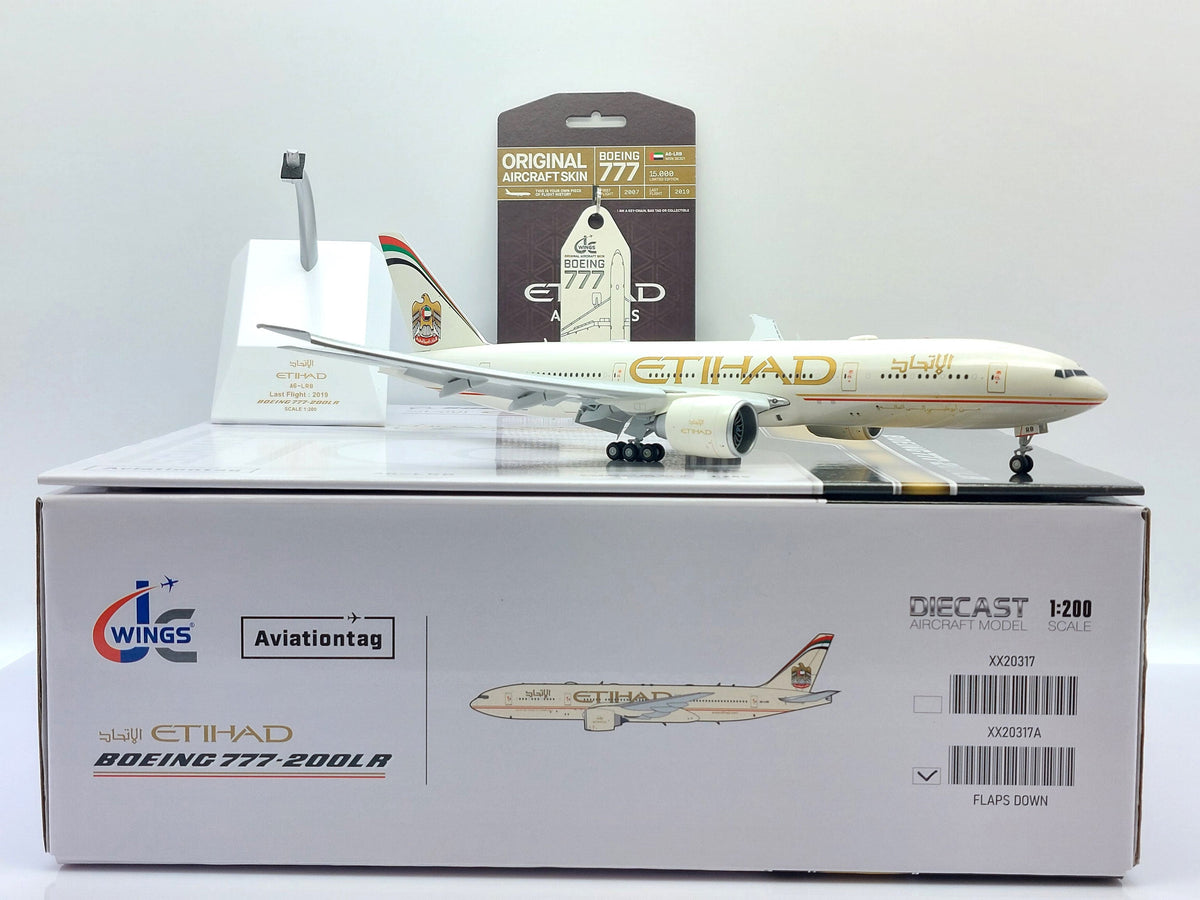 1/200 Etihad Airways B777-200LR A6-LRB (with Limited Edition Aviationtag) (Flaps Down)