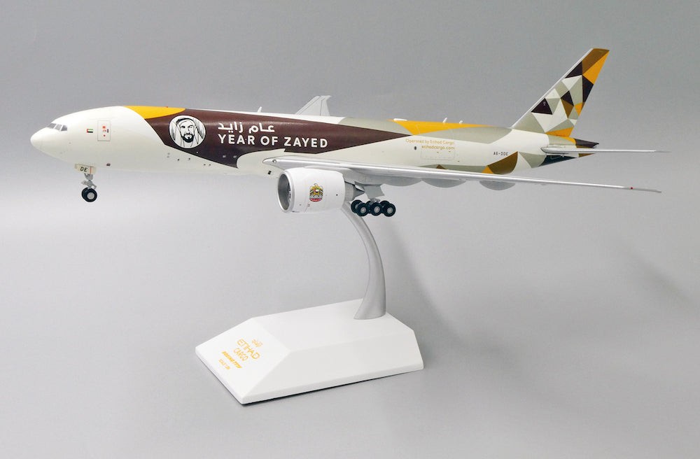 1/200 Etihad CargoB777F A6-DDE  - Year o