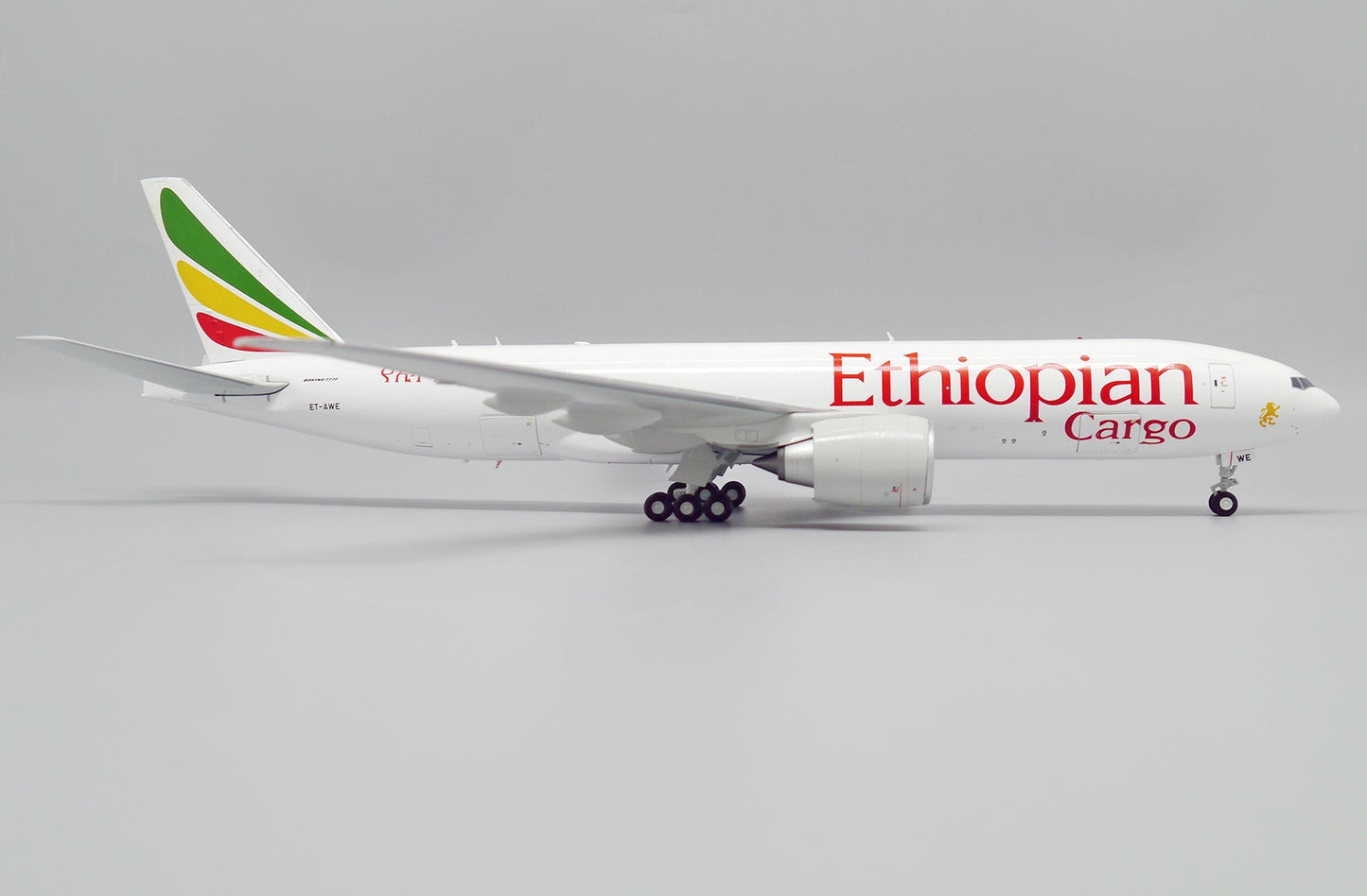 1/200 Ethiopian Cargo B777F ET-AWE (Interactive Series)