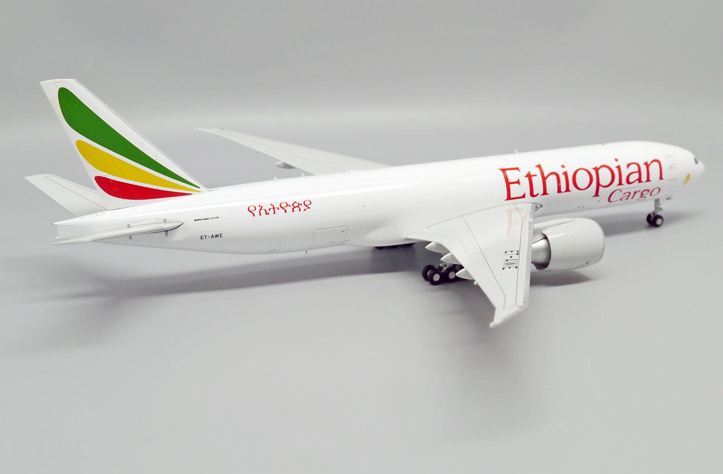 1/200 Ethiopian Cargo B777F ET-AWE (Interactive Series)