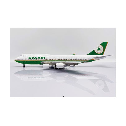 EVA Air B747-400 B-16411 (with Limited Edition Aviation Tag) (Flaps Down)