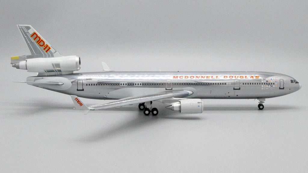 1/200 House Color MD-11 N111MD