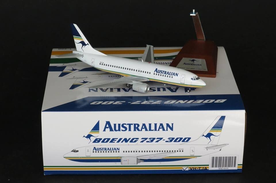 1/200 737-300 Australian w/Std #VH-TJA