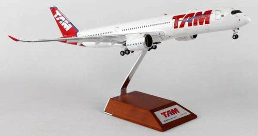 1/200 A350-900 TAM F-WZFS w/Stand