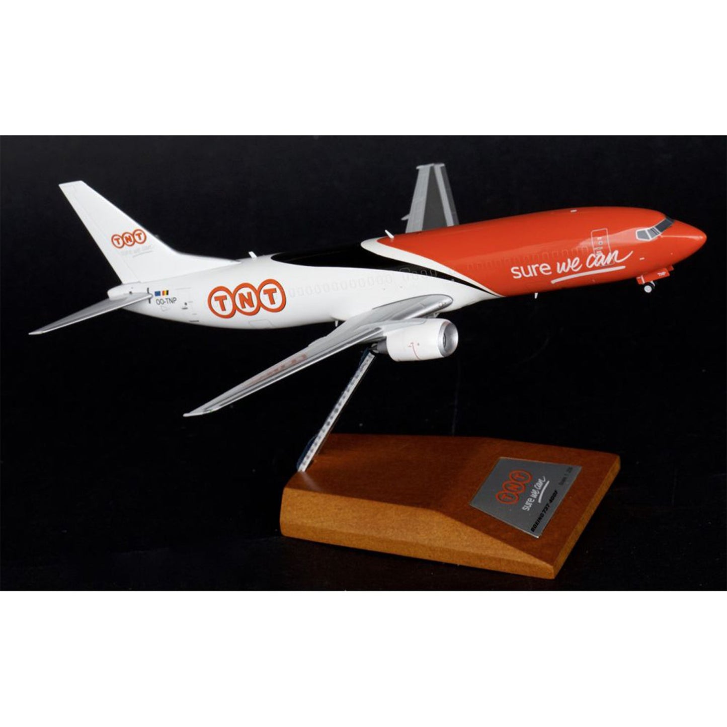 1/200 B737-400F TNT OO-TNP w/Stand