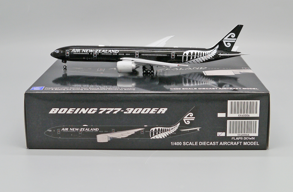 1/400 Air New Zealand B777-300ER ZK-OKQ "All Blacks" (Flaps Down)