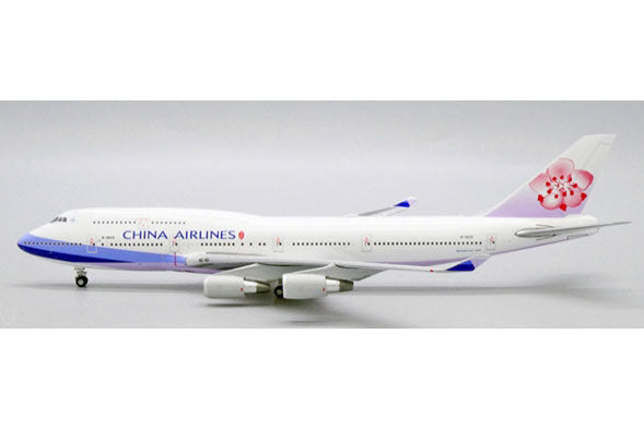 China Airlines B747-400 B-18212