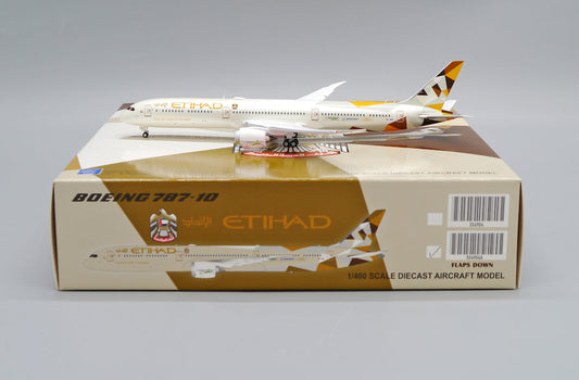 1/400 Etihad Airways Boeing 787-10 A6-BMI Eco Demonstrator (Flaps Down)