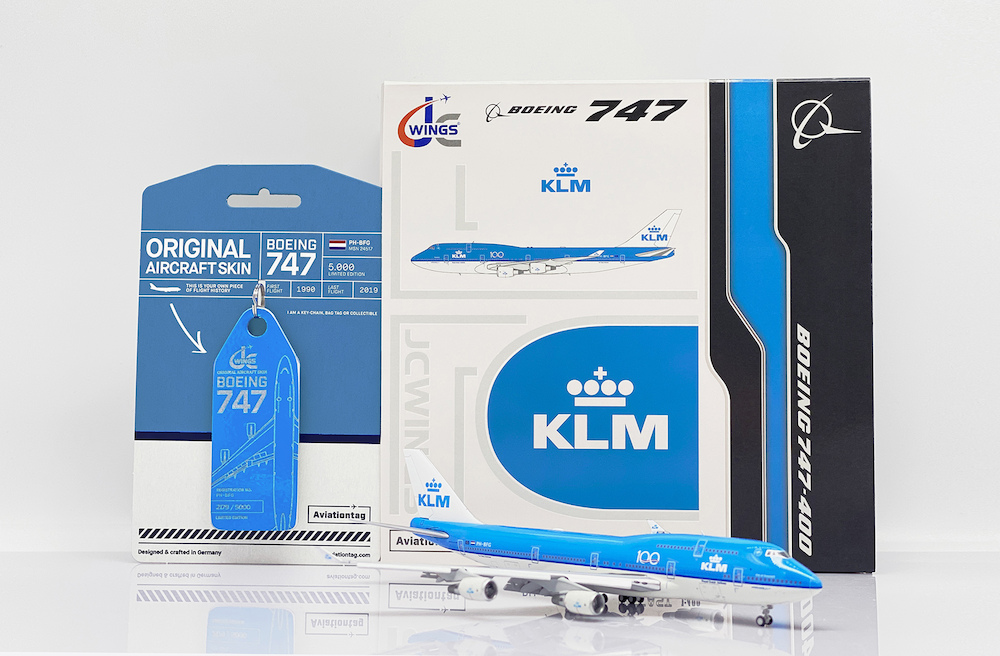 1/400 KLM B747-400 PH-BFG "100" (with Limited Edition Aviationtag) (Flaps Down)