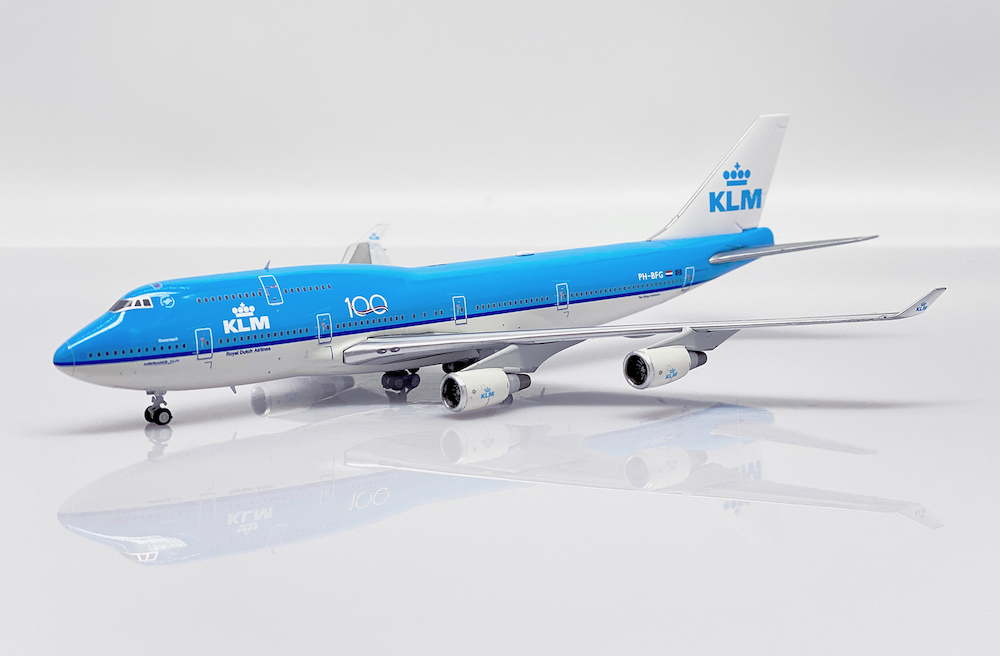 1/400 KLM B747-400 PH-BFG "100" (with Limited Edition Aviationtag)