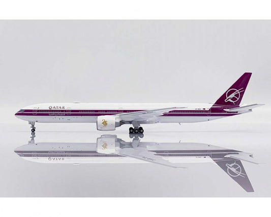 1/400 Qatar Airways B777-300ER A7-BAC 'Retro'