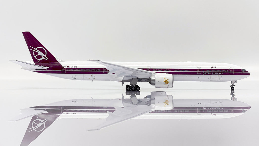 1/400 Qatar Airways B777-300ER A7-BAC 'Retro' (Flaps Down)