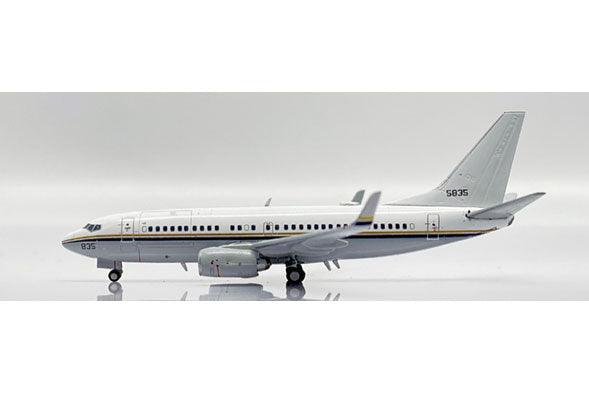 US Navy Boeing C-40A Clipper 165835