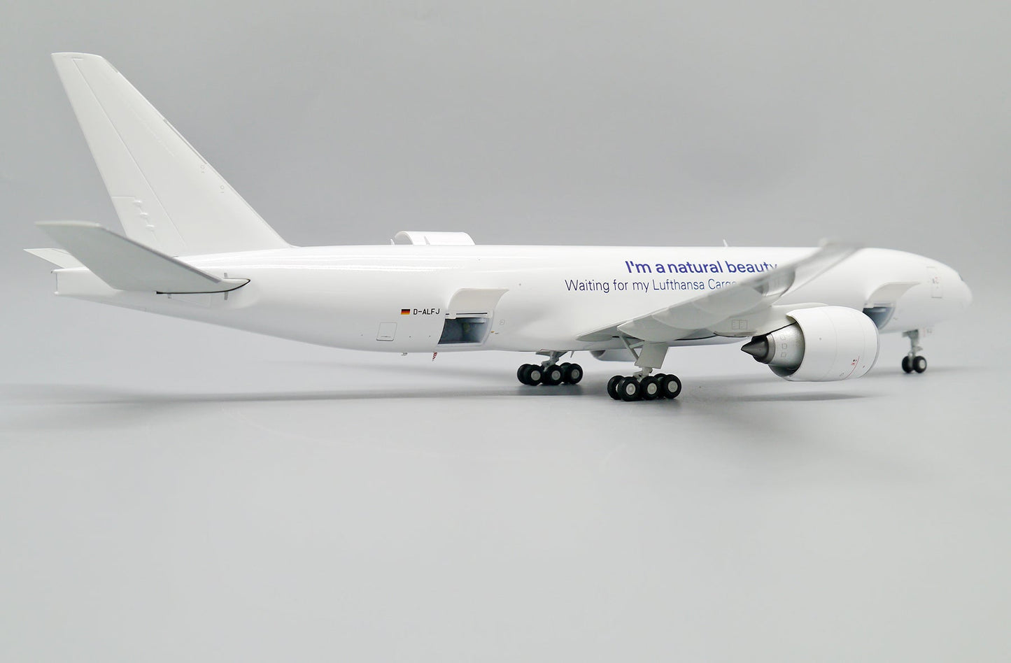 "1/200 Lufthansa Cargo B777F D-ALFJ ""National Beauty"""