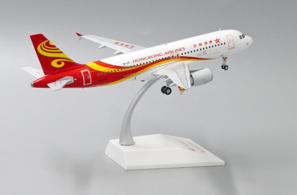 1/200 Hong Kong Airlines Airbus A320 Reg: B-LPI with Stand