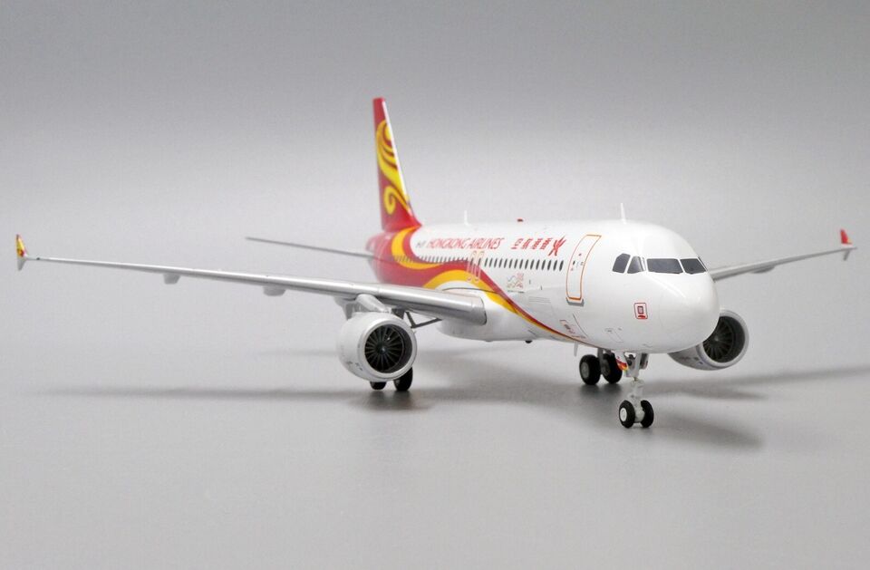 1/200 Hong Kong Airlines Airbus A320 Reg: B-LPI with Stand