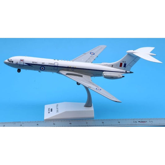 1/200 Royal Air Force Vickers VC10 C1K Reg: XV104 with Stand