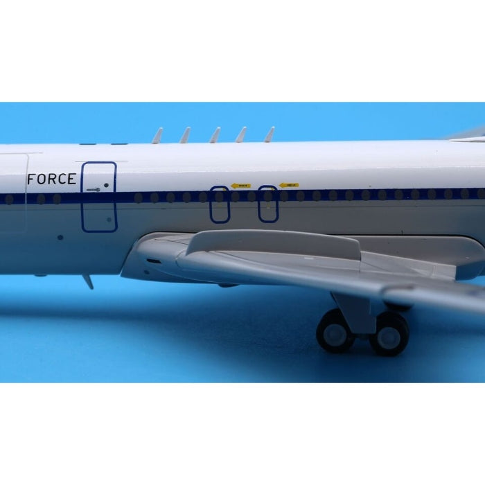 1/200 Royal Air Force Vickers VC10 C1K Reg: XV104 with Stand