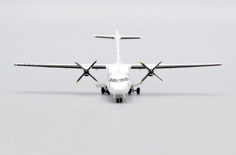 1/400 Thai Airways ATR72-200 "OC" Reg: HS-TRA with Antenna