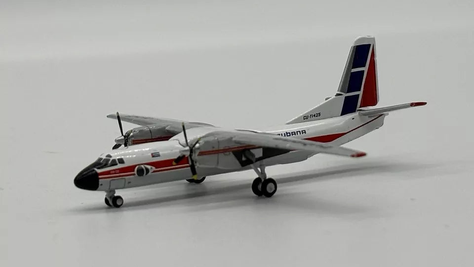 1/400 Cubana Antonov An-26 "OC" Reg: CU-T1425