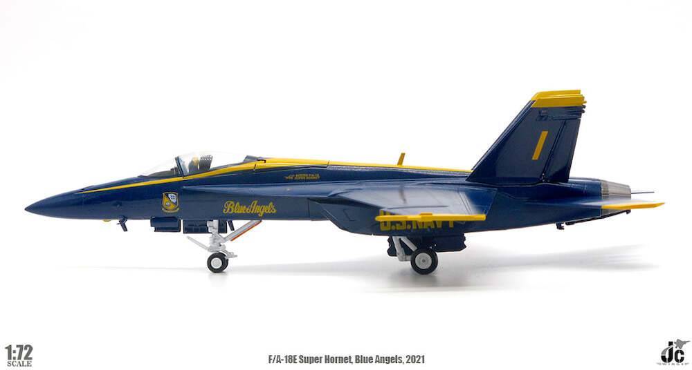 1/72 United States Navy F/A-18E Super Hornet Blue Angels 1