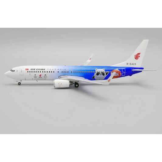 1/200 Air China Boeing 737-800 "Beijing 2022" Reg: B-5425 with Stand *Restock