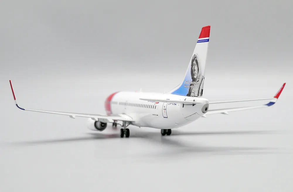 1/200 Norwegian Air Shuttle Boeing 737-300 "Roald Amundsen" Reg: LN-KHA with Stand