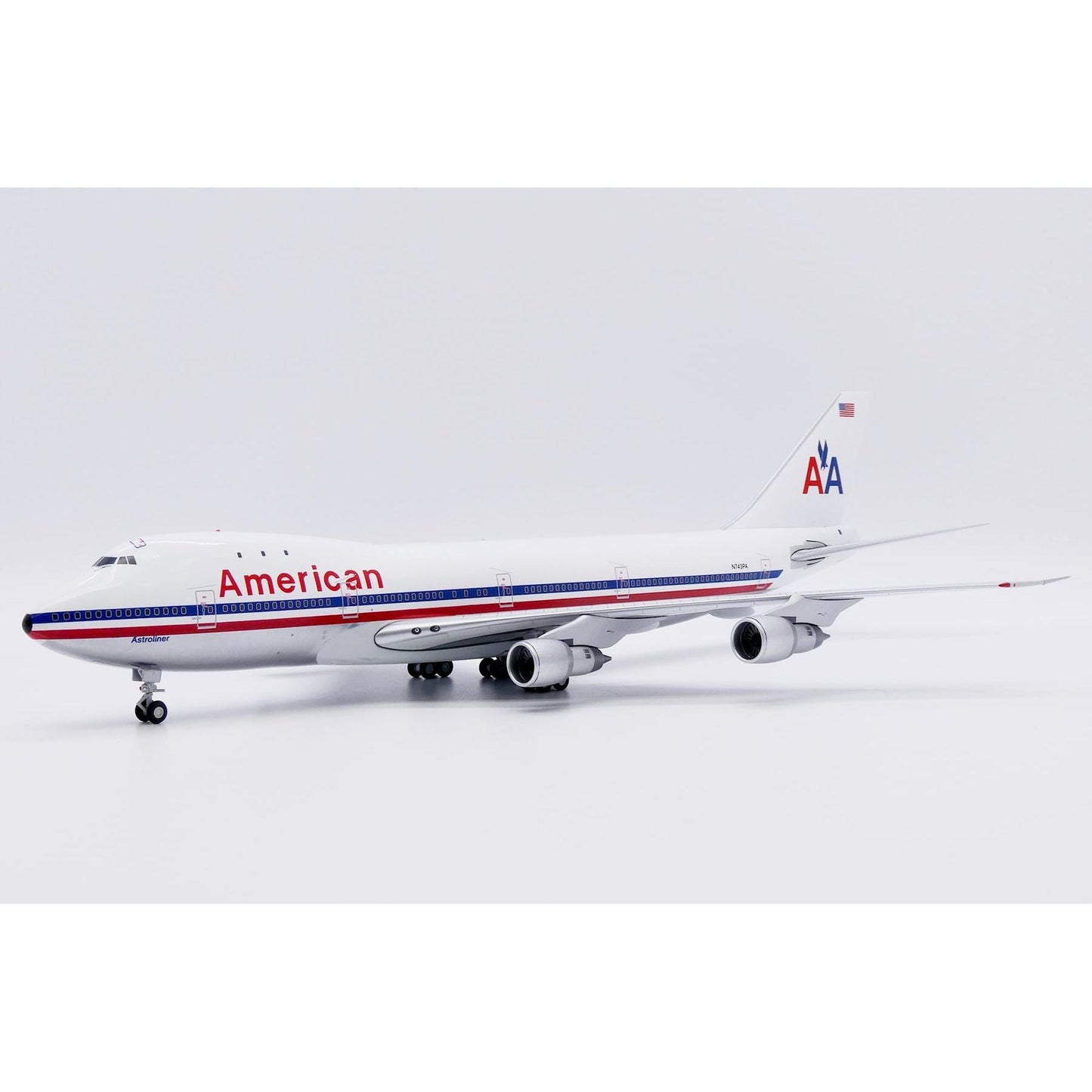1/200 American Airlines Boeing 747-100 "White+Polished" Reg: N743PA with Stand