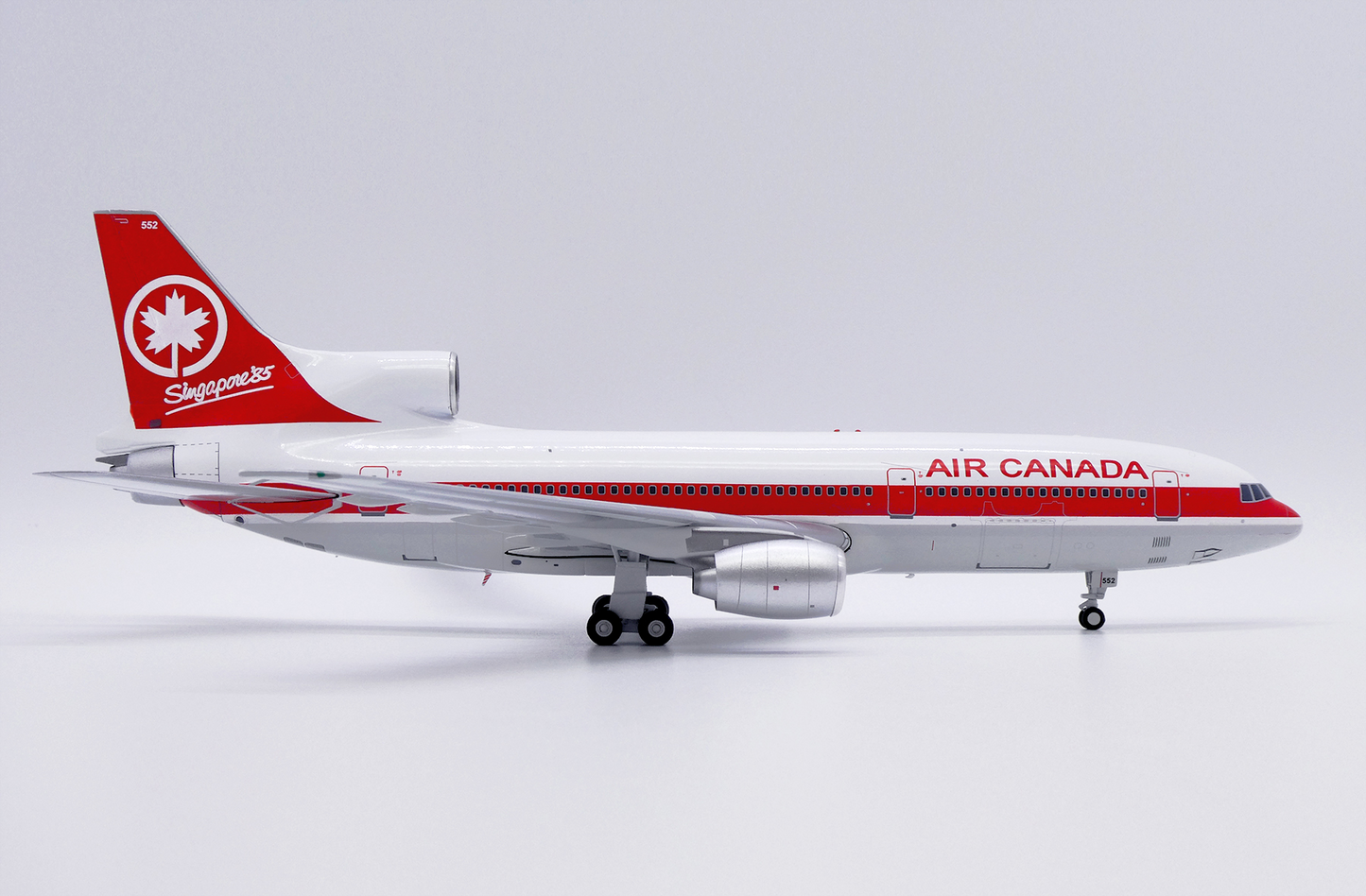 1/200 Air Canada Lockheed L-1011-500 Tristar "Singapore '85" Reg: C-GAGG with Stand