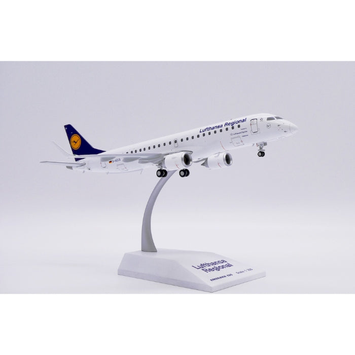 1/200 Lufthansa Regional Embraer ERJ-190LR Reg: D-AECA with Stand