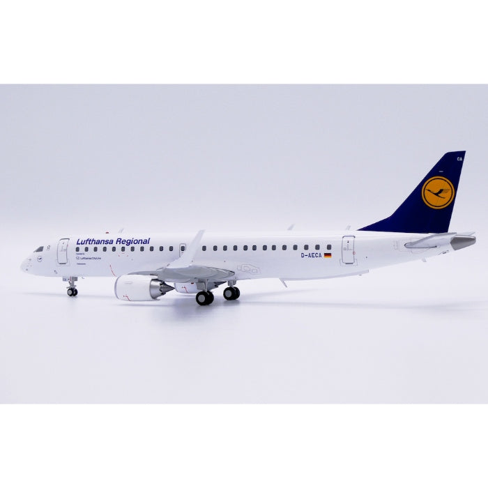 1/200 Lufthansa Regional Embraer ERJ-190LR Reg: D-AECA with Stand