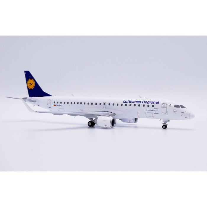 1/200 Lufthansa Regional Embraer ERJ-190LR Reg: D-AECA with Stand