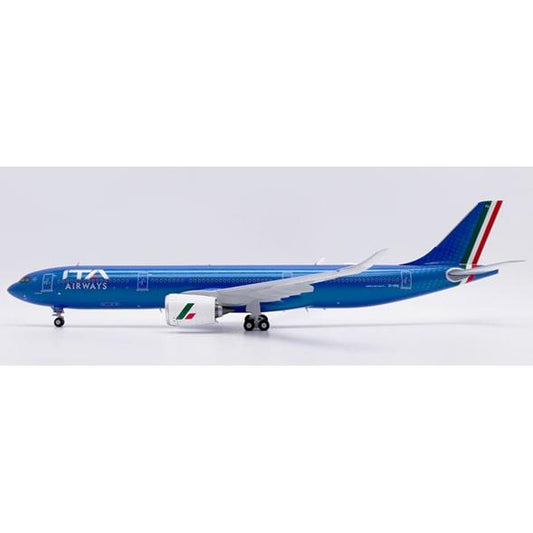 1/200 ITA Airways Airbus A330-900Neo Reg: EI-HPA with Stand