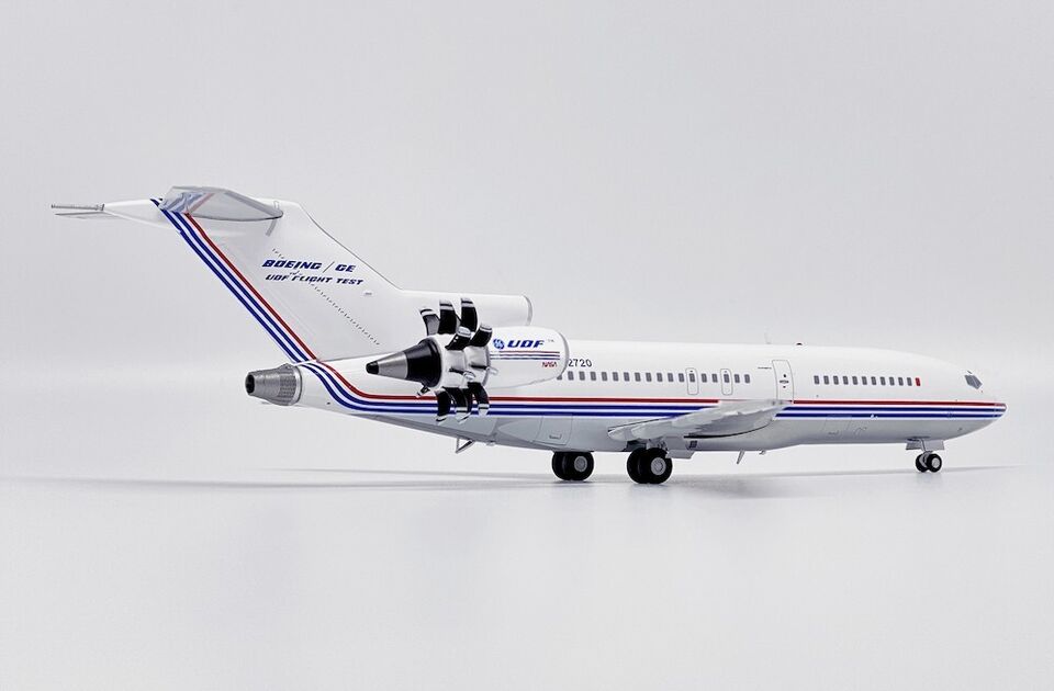 1/200 Boeing House Color 727-100 "UDF Flight Test" "Polished" Reg: N32720 with Stand