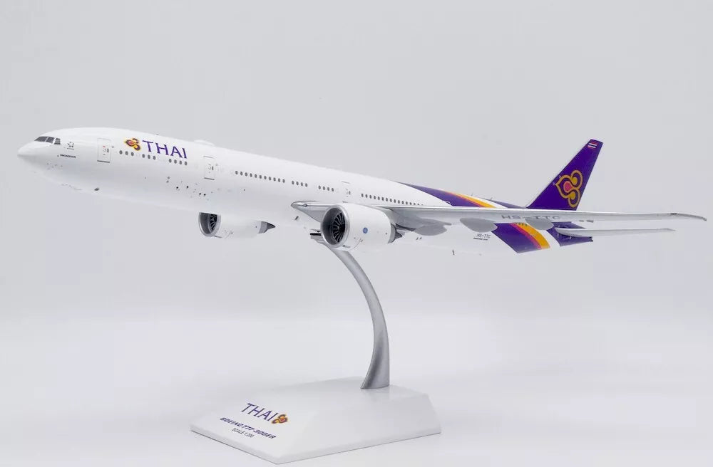 1/200 Thai Aiways Boeing 777-300ER Reg: HS-TTC with Stand