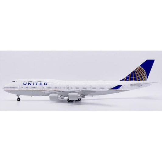 1/200 United Airlines Boeing 747-400 Reg: N175UA with Stand