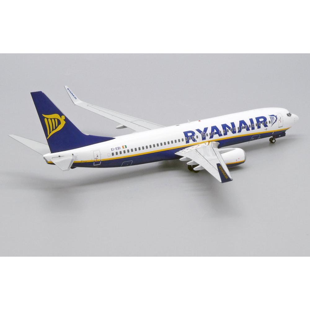 1/200 Ryanair Boeing 737-800 Reg: EI-EBI with Stand