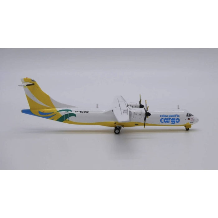 1/400 Cebu Pacific Cargo ATR72-500F Reg: RP-C7252 with Antenna