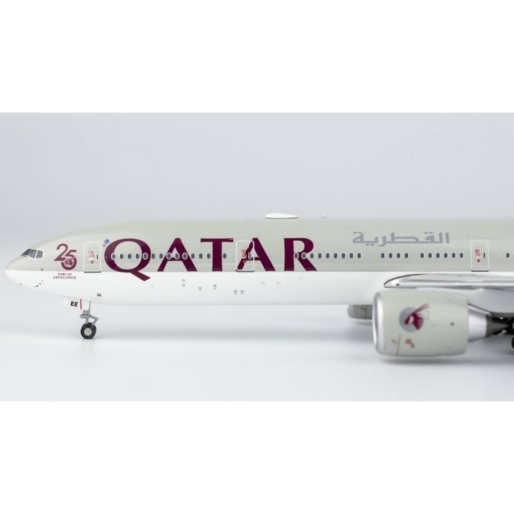 1/400 Qatar Airways Boeing 777-300ER "25 Years of Excellence" Reg: A7-BEE "Flaps Down" with Antenna