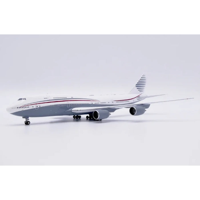 1/400 Qatar Amiri Flight Boeing 747-8(BBJ) Reg: A7-HBJ with Antenna