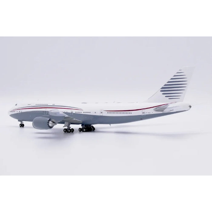 1/400 Qatar Amiri Flight Boeing 747-8(BBJ) Reg: A7-HBJ with Antenna