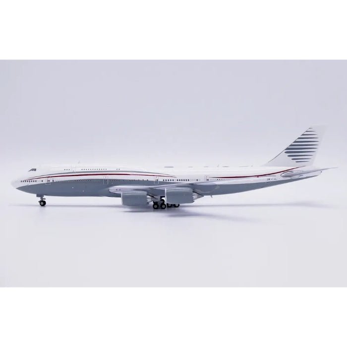 1/400 Qatar Amiri Flight Boeing 747-8(BBJ) Reg: A7-HBJ with Antenna